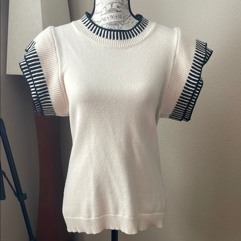 THML Cream Short-Sleeve Sweater with Black Trim